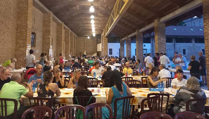 Vinovo, cena di solidarietà per famiglie di migranti